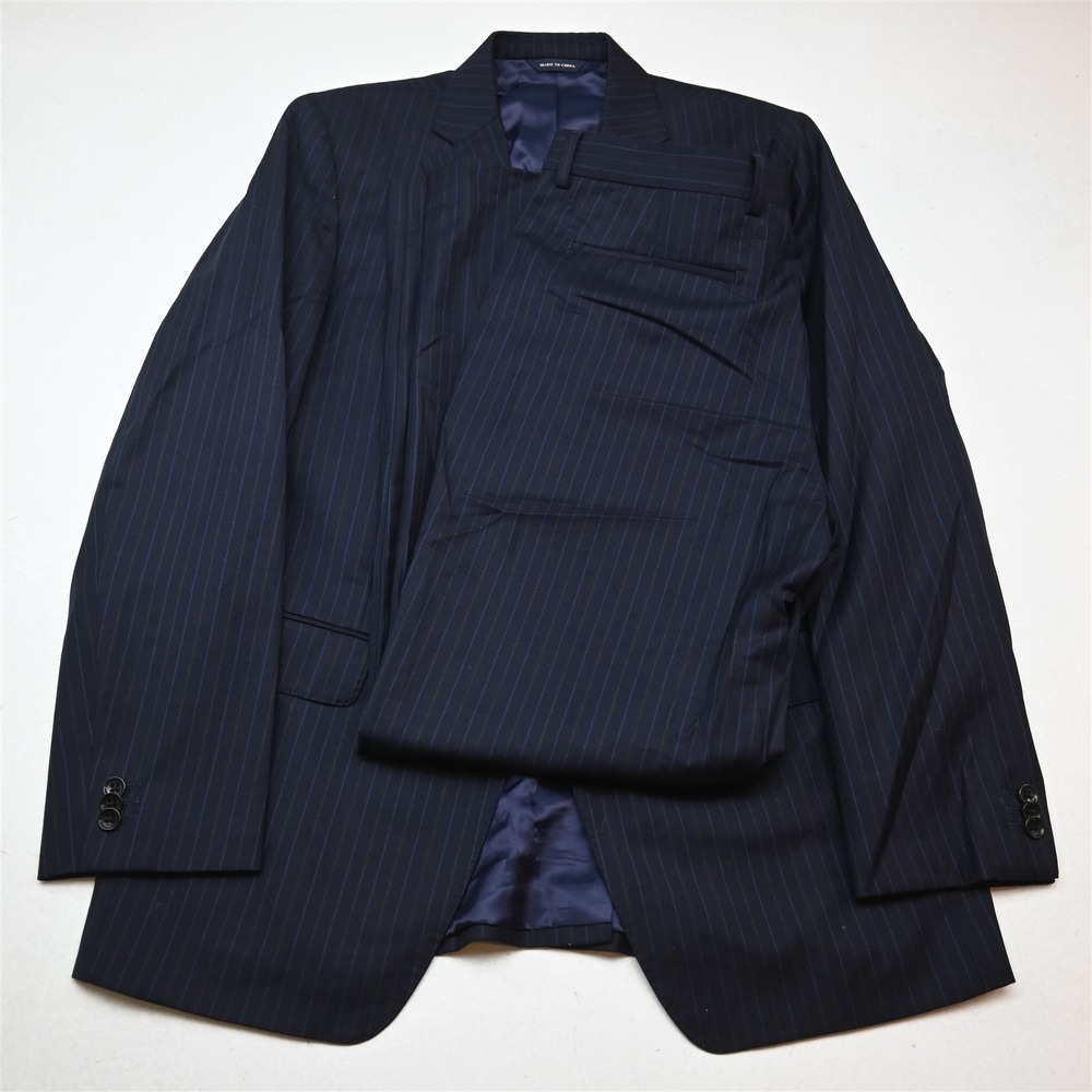 Banana Republic 40R 34x32 Navy Blue Striped 100% Wool Modern Mens Suit